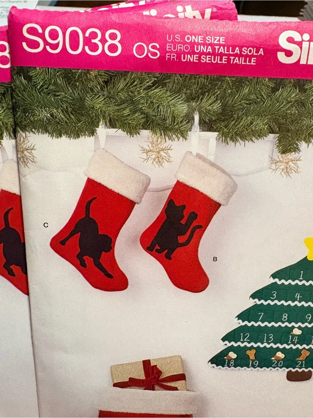 BN UNCUT SIMPLICITY 9038 OS HOLIDAY SEWING PATTERNS